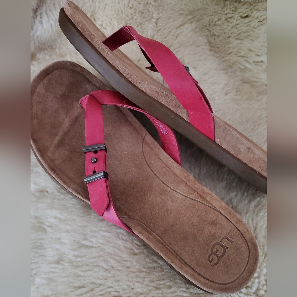 WOMENS UGG SANDALS FLIP FLOPS SLIPPERS PINK HOT PINK BARBIE SIZE 8